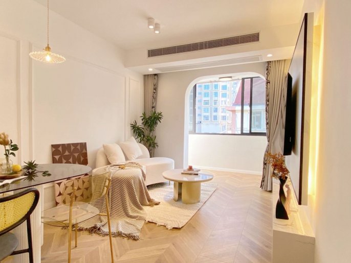 Modern 1br old apt nr Jiangsu Rd &Jing'an Temple