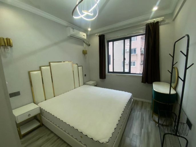 Spacious-near the paris Spring-lift-shanxi North rd/Putuo area/L7/13