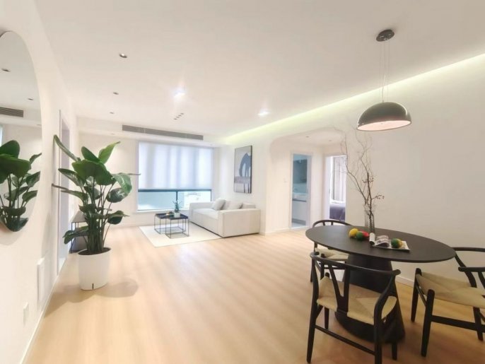 Modern spacious 2brs Nr Shanghai indoor stadium M1/4