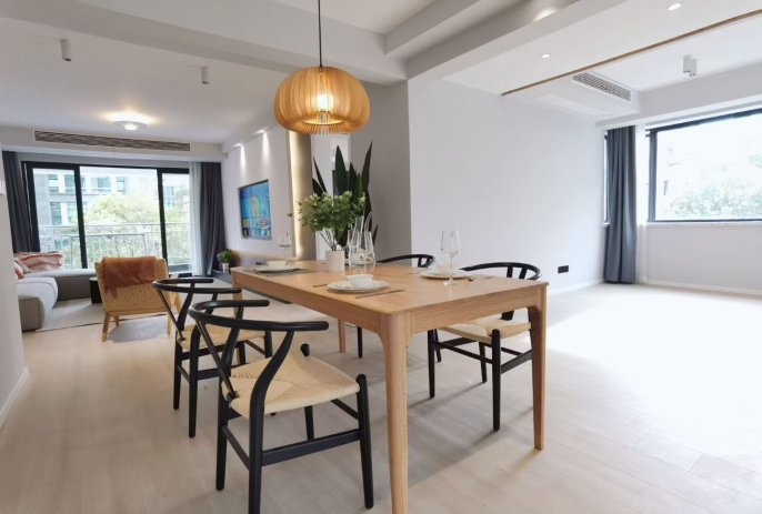 Brightly 3+1 rooms 168sqm close to loushan guan rd area