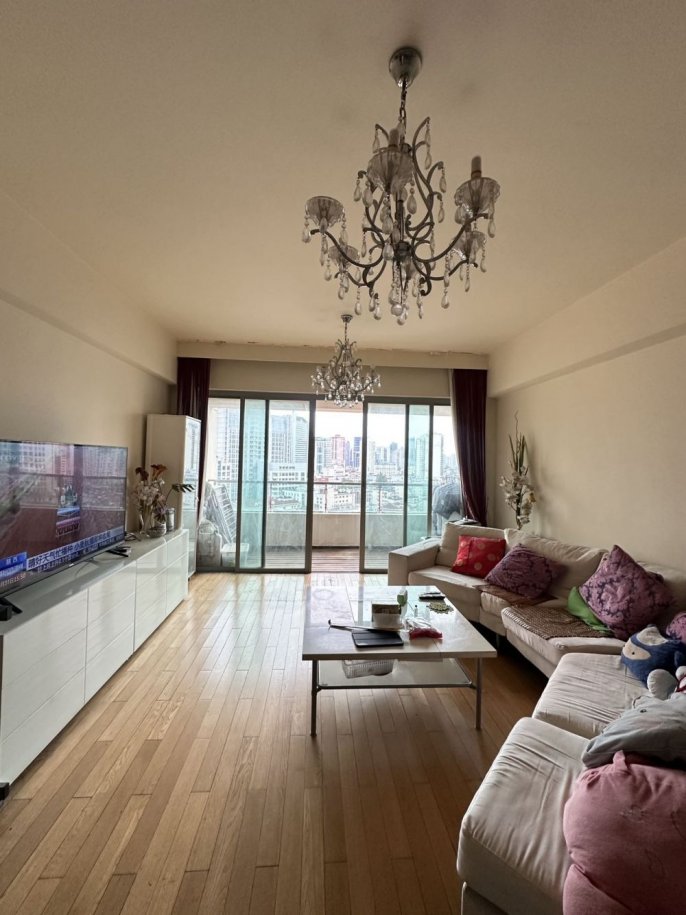 Morden 3brs with balcony in Jingan