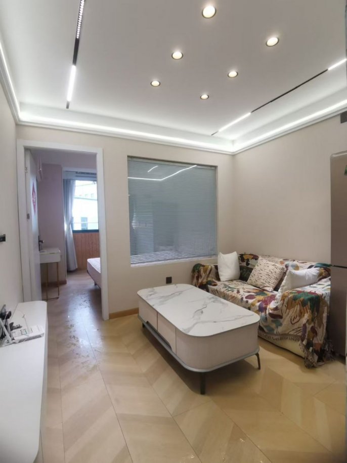 Elevator 1 br/1lr @caobao rd sta 5.5k