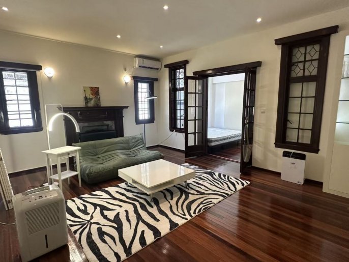 High ceiling Quiet House 1BR Terrace Hengshan rd 9k