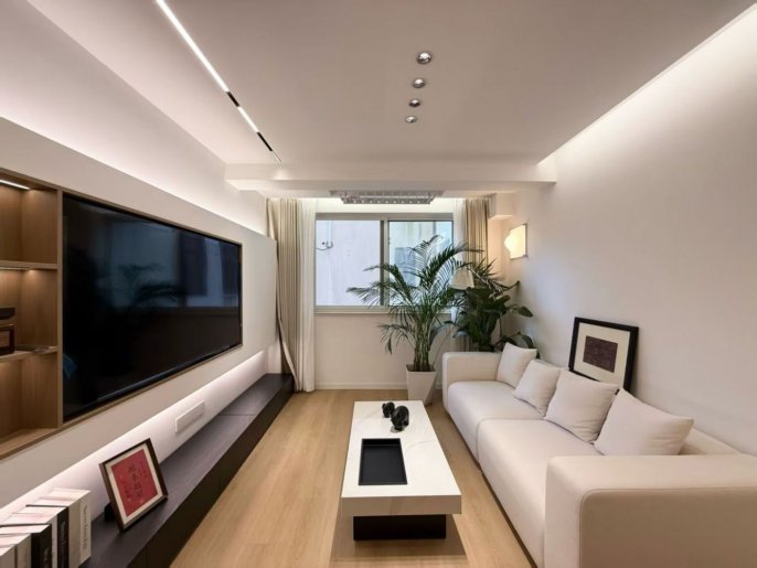 Prime 1-Bed, 2-Living-Room Gem Near Jing'an Temple / Don’t Miss Out