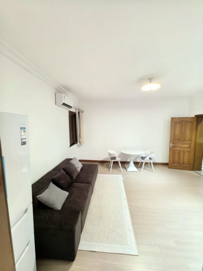 Prime 1-Bed Gem in Nanjing West Road Area /Ready to Lease Upon Offer