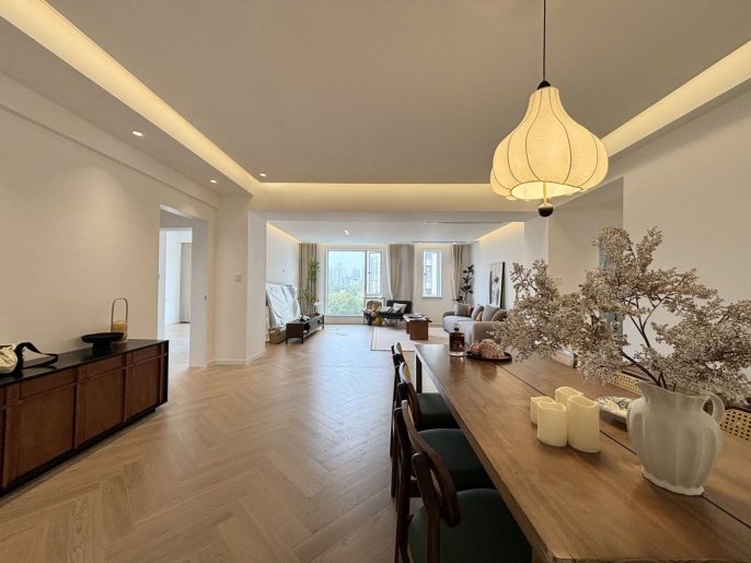 Brand new big 3brs floor heating brand new furniture near Xujiahui line 1,7,9,11