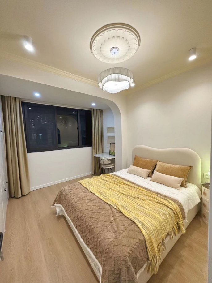2-Bedroom Apartment Near Shanghai University (Jing'an District)