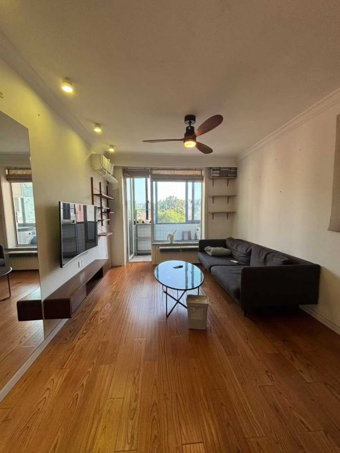 Jing'an Temple Station 1Br Line2/7/14