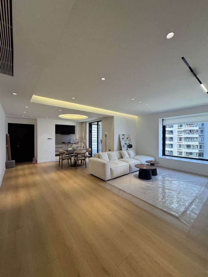 Brand new 4brs floor heating open balcony open kitchen in Xintiandi lne 1,9,10,13,14