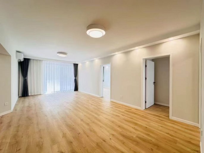 Brand new big 2brs floor heating balcony open kitchen beside Wu kang road 21K