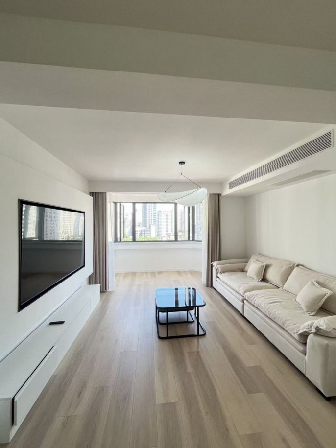 Xujiahui Nanhong Apartment/ Exquisitely Renovated 2Bedroom, Come Quick