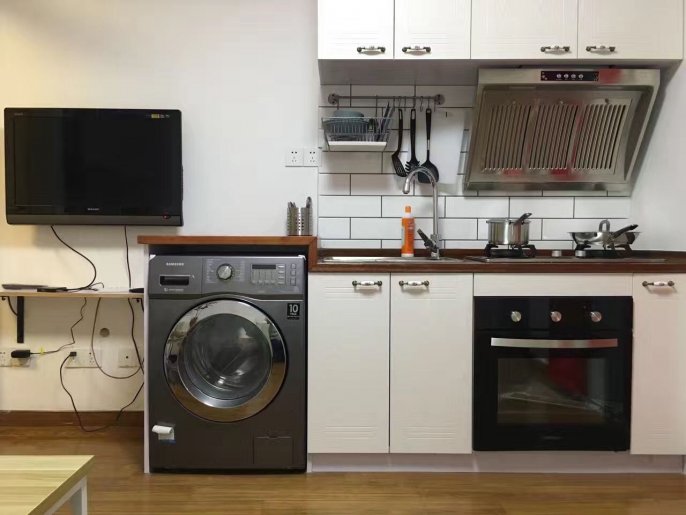 Cozy 1bdr apt Furnished Oven L10/11