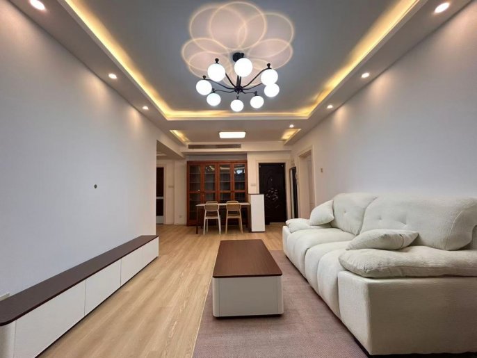 Full furnished 2br/2baths & elevator/terrace @Linping Rd & Line 4