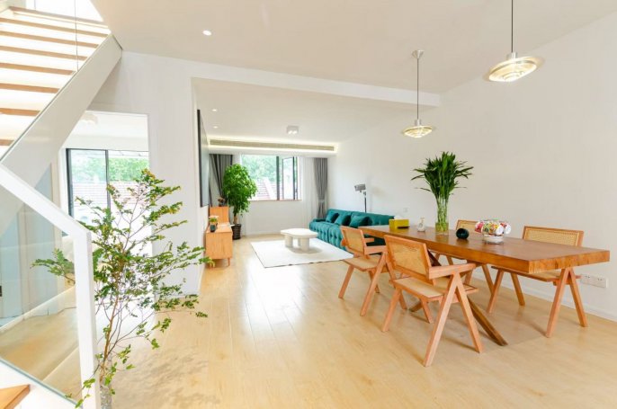 Modern 2+1br/2baths & balcony/oven@Jiangsu Rd & Line 2/11