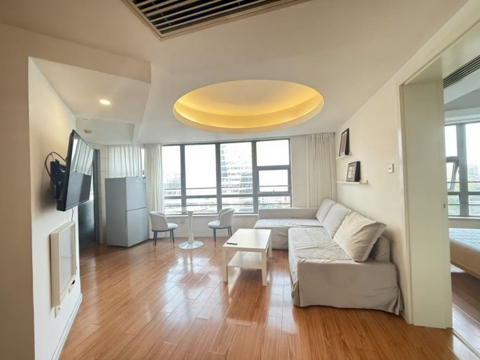 Airy and Bright Apt Nr.Jiangsu.road