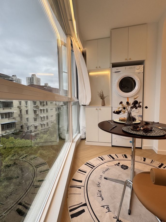 Well-decorated 1Br Apartment @ Zhongshan Park/Green compound