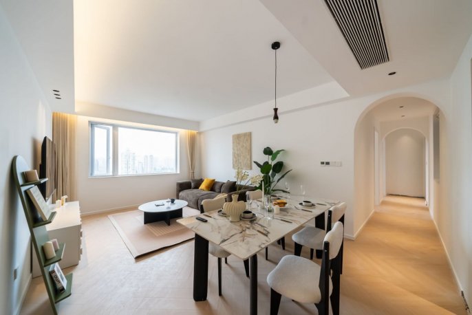 Jiaotong University/2br1bt/central AC/floor heat/bathtub/oven