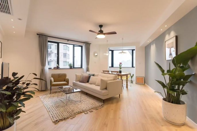 Nice 2Bedrooms elevator Apt +wall heating+dishwasher @ L4/10 Hongqiao Rd