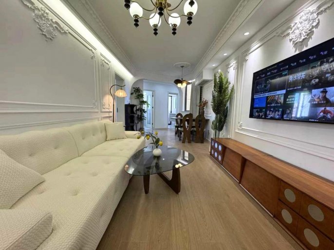 Charming 2br 2lr/big living room/elevator,Zhenping rd@L3/4/7