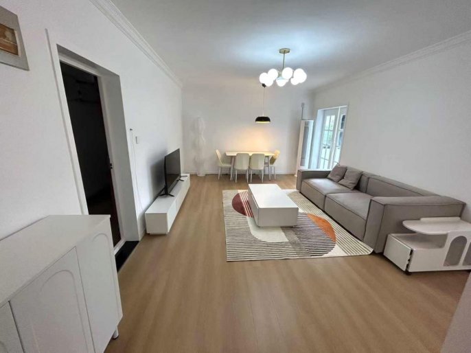 Wuding rd 2BR 2LR@L14,nice balcony/100 sqm/NR Jing'an temple
