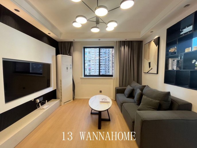 Spacious&Modern&Bright&Good Layout 2Bdrs 1Bath Apt/Jing'an Temple