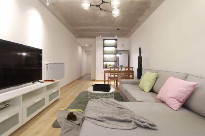 Jiangsu rd/spacious 1br 2lr@L2/11,bright room/big living room