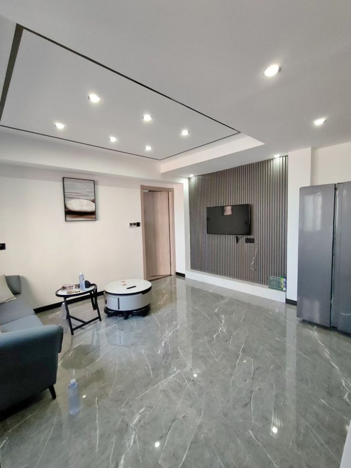 Zhongshan park station one bedroom