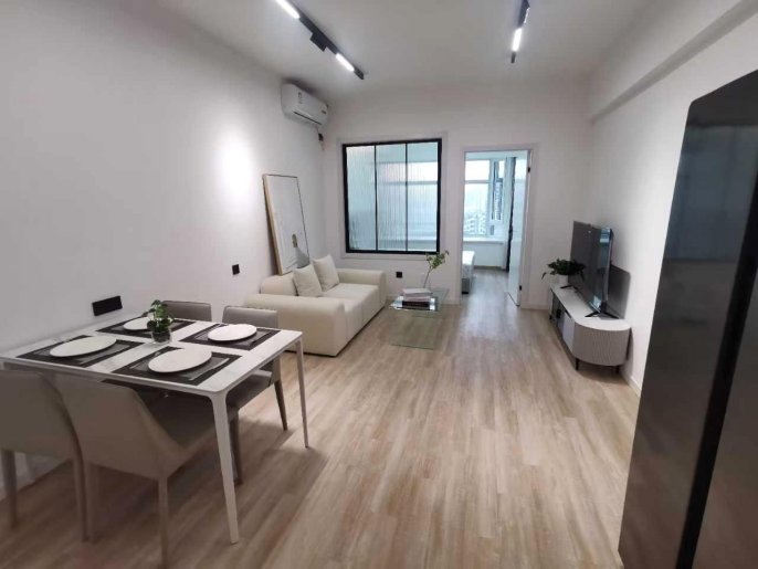 Jinshajiang rd 1BR 2LR@L13/3/4,elevator/parking/bright room