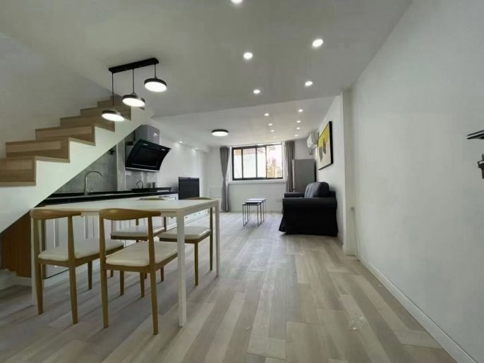 High ceiling 1Br/1Lr/1Bt apt nr Changshu rd,M1/7
