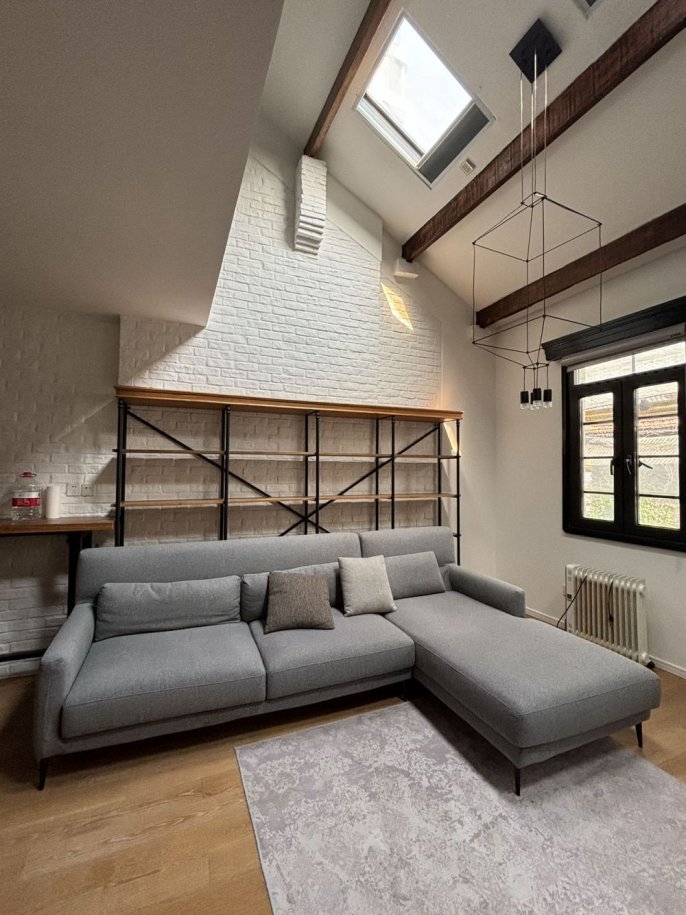 Nice terrace 2Brs/2Lrs/2Bts apt nr South huangpi rd,M1/14