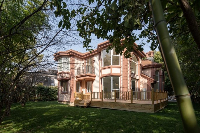 Modern 5brs independent house with floor heating big garden near German school