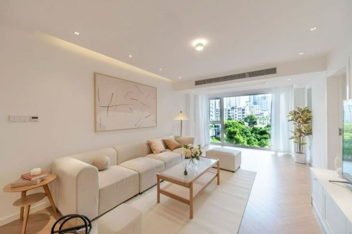 Stylished 3Brs in The Courtyard