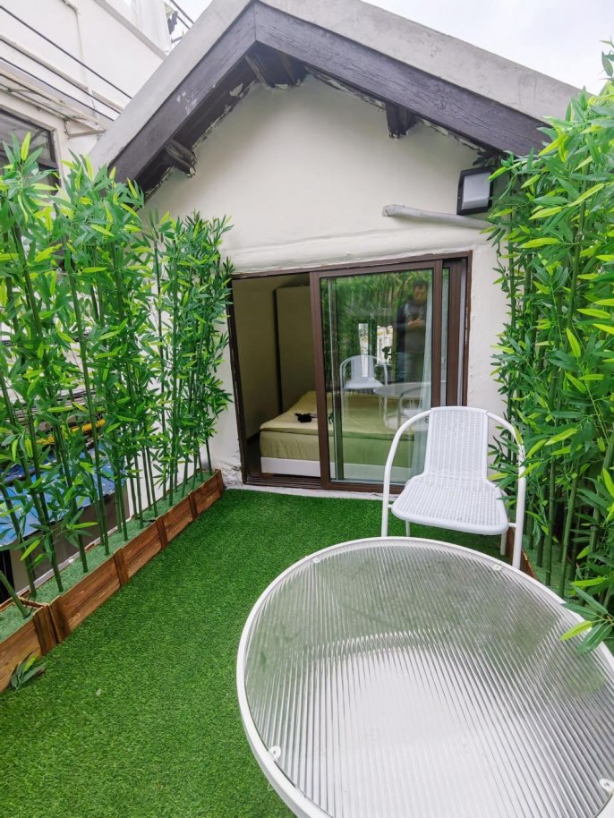 Unique single building 1+1 br in Old Xuhui, easy to L 13 HuaiHai Rd(M) St. + IAPM