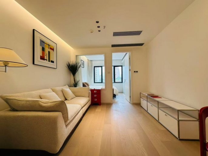 Brand new one Bedroom elevator Apt +heating+dishwasher@West Nanjing Rd