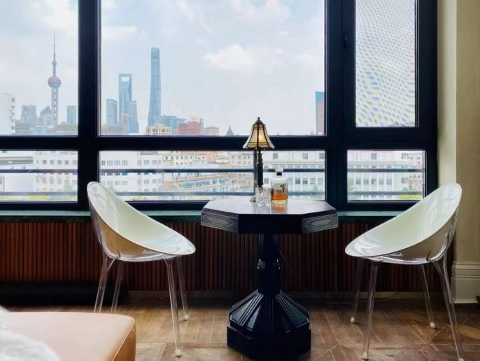 Zero distance from Tiantong Road subway station, century-old apartment, with a view of Lujiazui