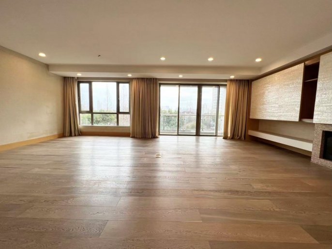 Decent 4Brs in Central Residence II