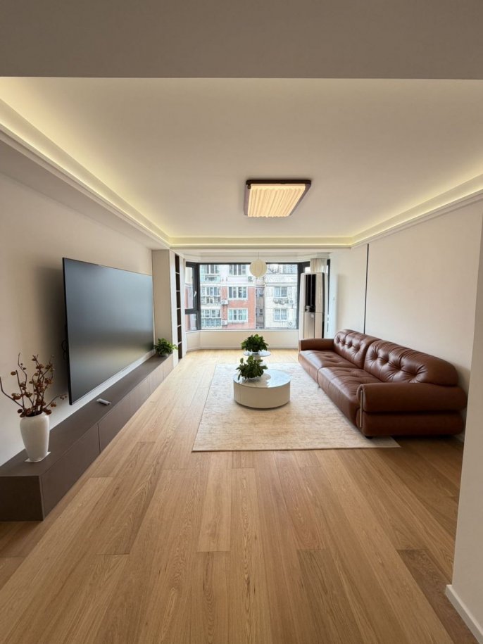 2Br&2baths ,Bright ,quiet-@ Open Balcony,@suzhou river,brand new