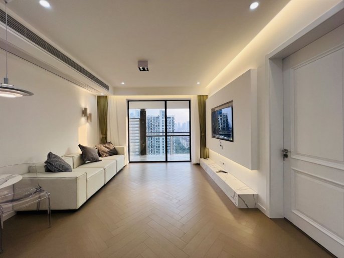 1 Big Br, 1 Living room with Open Balcony, Gym/Swimming pool, 80 sqm @ Loushanguan L2