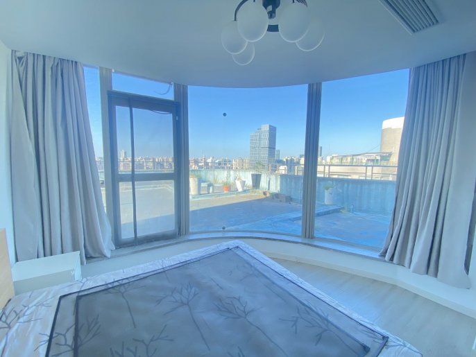 2br, Big Terrace ,Near Jing'An Temple L2/7/14