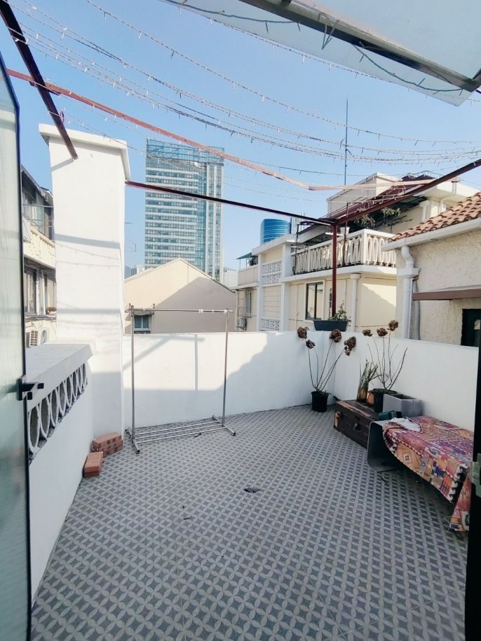 160 sqm 3 br old house &wall heating &lovely terrace/Changning 17K