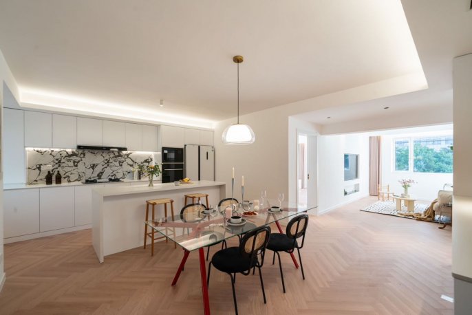 Decent 3br/2bt Balcony Flat close to Columbia Park