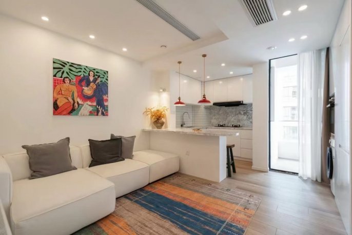 High-rise 1br/1bt Apt with balcony in West Nanjing Road