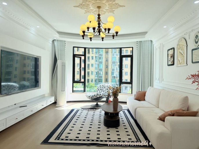 3BR 2BA Great compound / Spacious / Bright / Modern/ Quiet / Parking available /Good view/ elevator