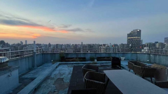2BR w/ Terrace near Jing'An Temple M2/7/14