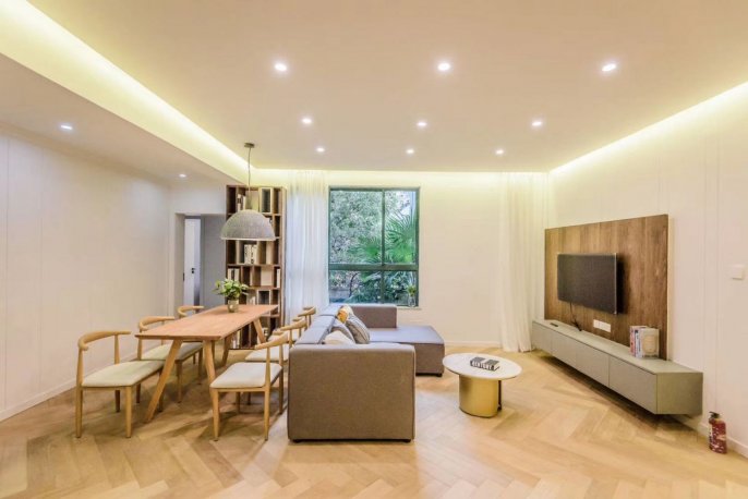 4brs2lrs3baths/180sqm/close Xujiahui staiton/nice compound