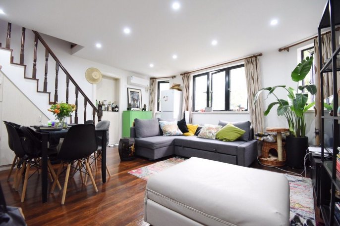 High ceiling 1Br/1Lr/1Bt apt nr South shanxi rd,M1/10/12